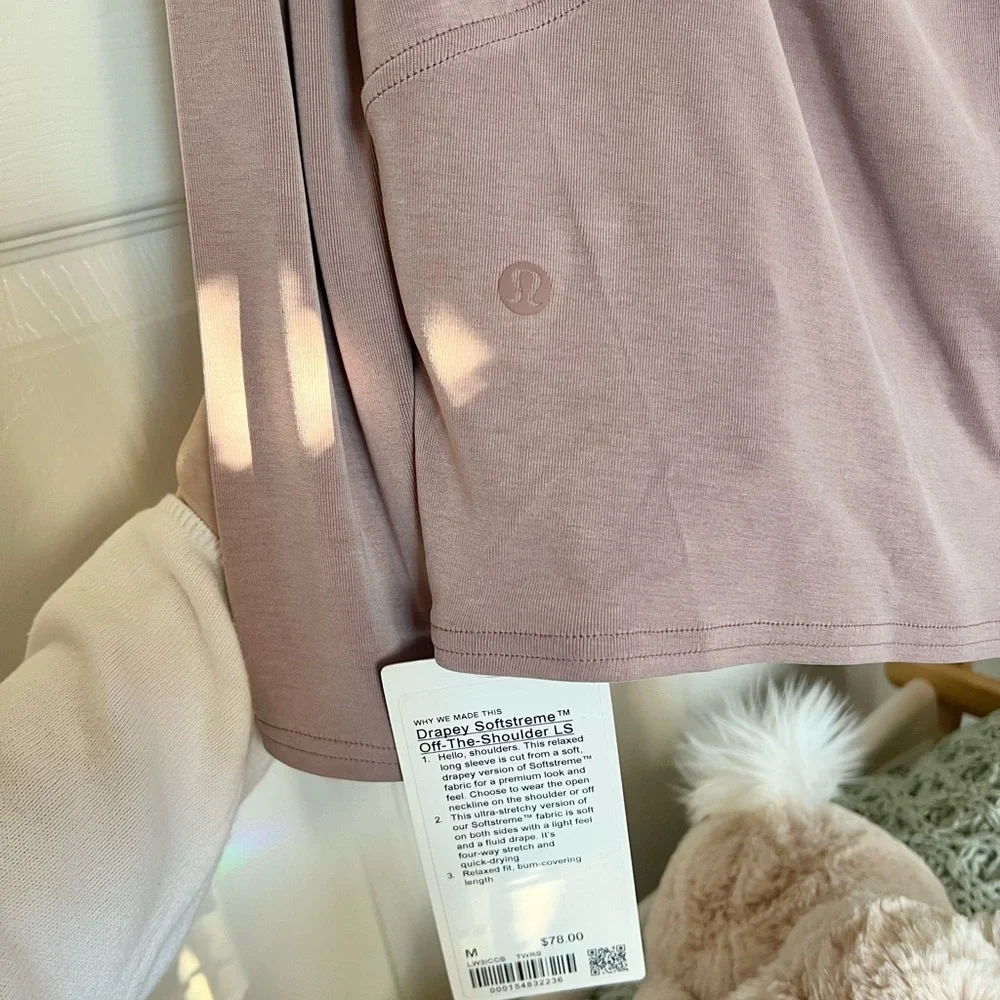 NWT lululemon Drapey Softstreme off-the-shoulder long sleeve top- size M - Picture 3 of 7